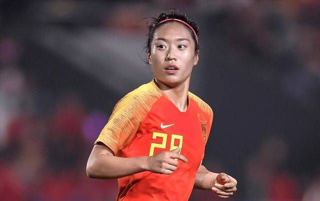 少妇两个大乳喂老头吃小说